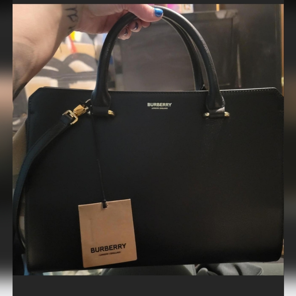 *NEW*  Burberry Banwel Classic Check Leather Bag with Detachable Strap!!